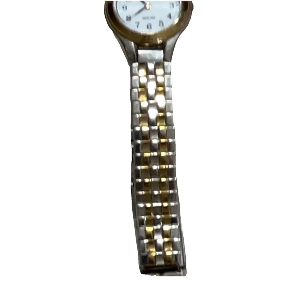 Seiko SUP100 Women's Core Solar White Dial‎ Wrist Watch Running/Working 23mm VTG
